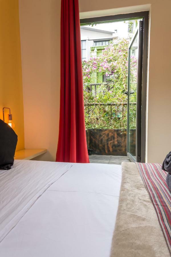 ลา โรส บีแอนด์บี Bed & Breakfast เคปทาวน์ ภายนอก รูปภาพ