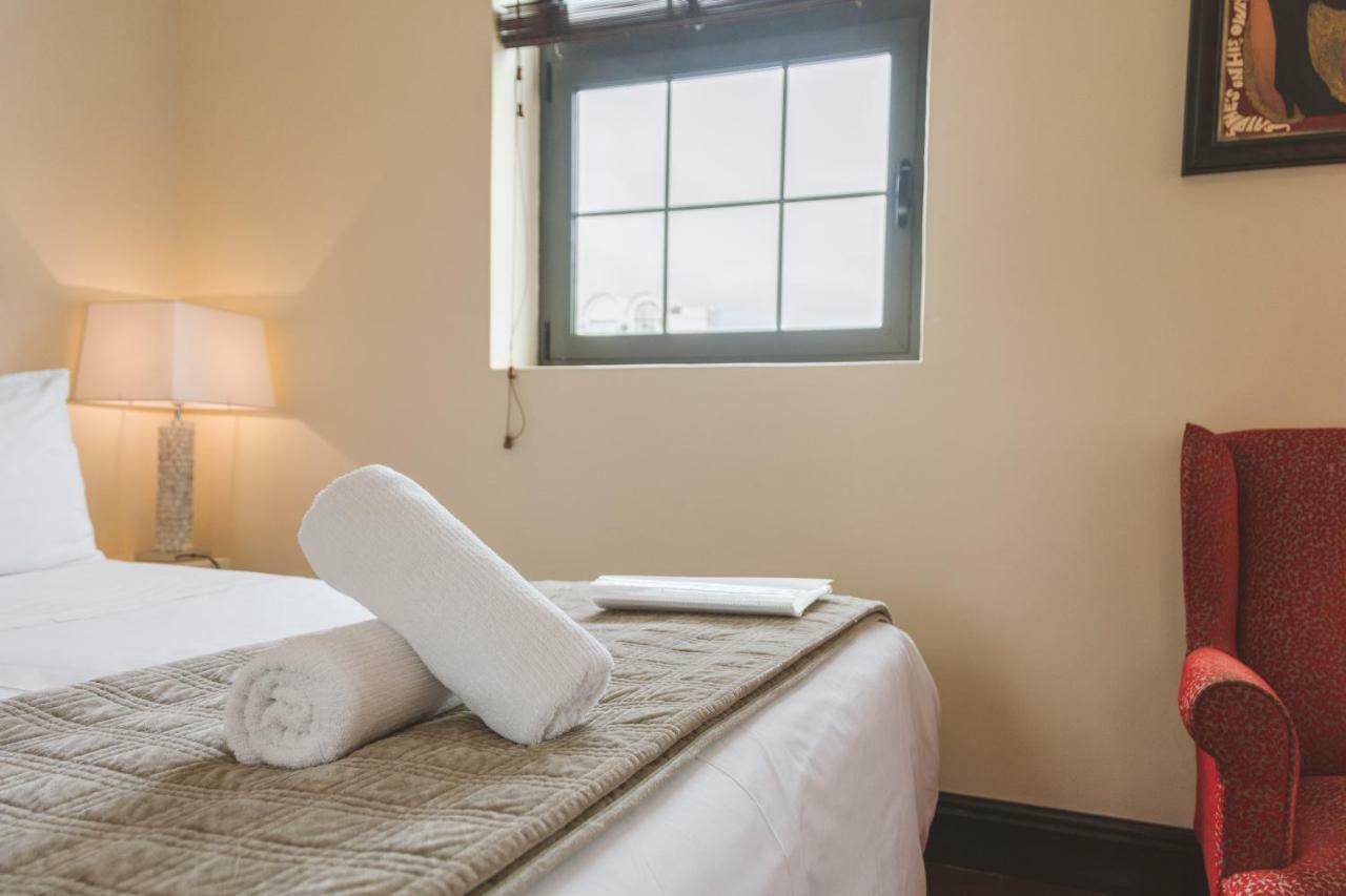 ลา โรส บีแอนด์บี Bed & Breakfast เคปทาวน์ ภายนอก รูปภาพ