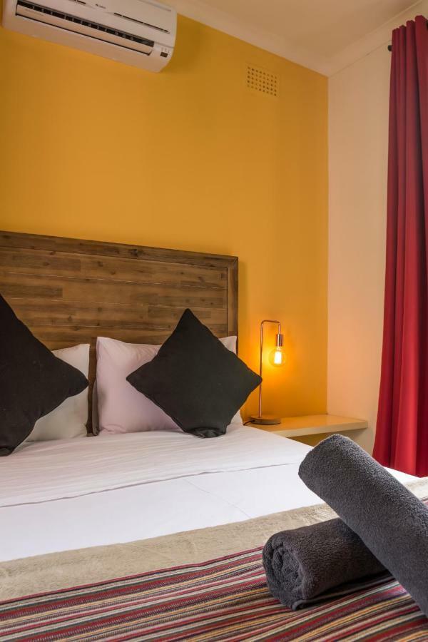 ลา โรส บีแอนด์บี Bed & Breakfast เคปทาวน์ ภายนอก รูปภาพ