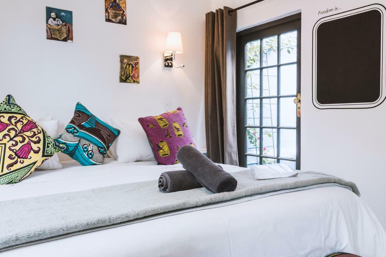 ลา โรส บีแอนด์บี Bed & Breakfast เคปทาวน์ ภายนอก รูปภาพ