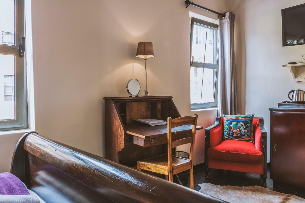 ลา โรส บีแอนด์บี Bed & Breakfast เคปทาวน์ ภายนอก รูปภาพ